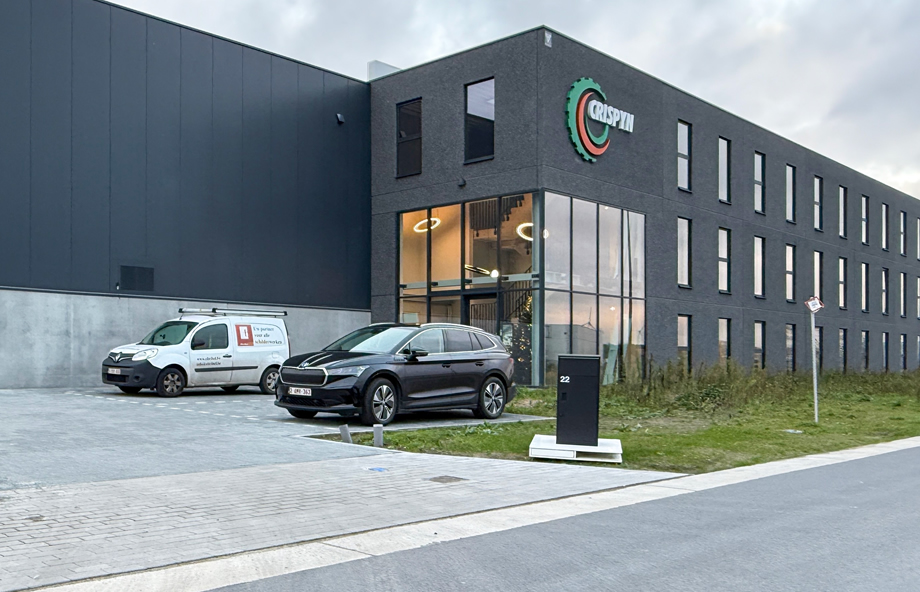 Productiehal met kantoren CRISPYN Metaalbewerkingsmachines – Maldegem
