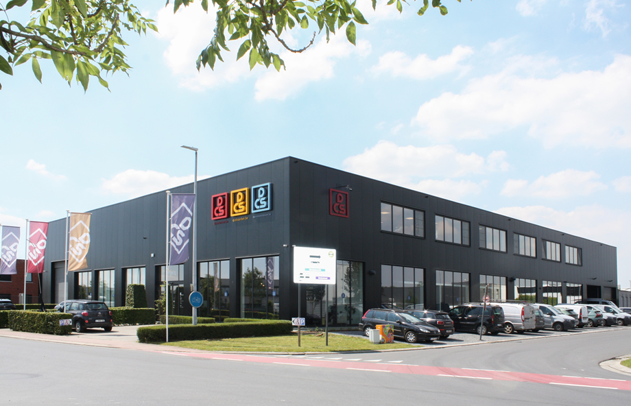 Toonzaal en kantoren DCS Interieur – Stekene