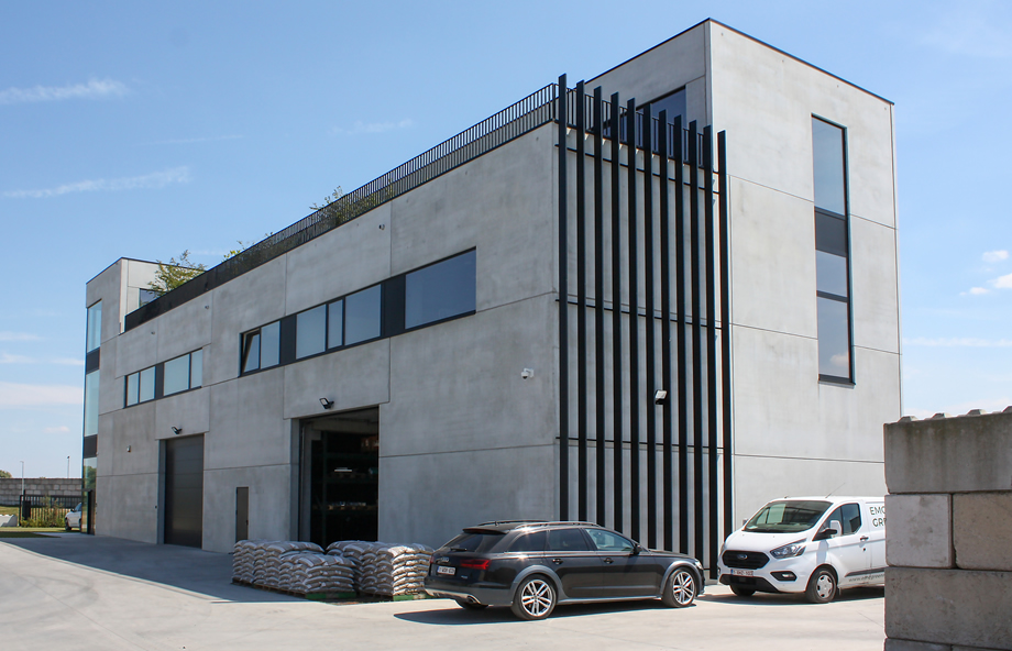 Magazijn met kantoren EMC Greenroofs – Aalter